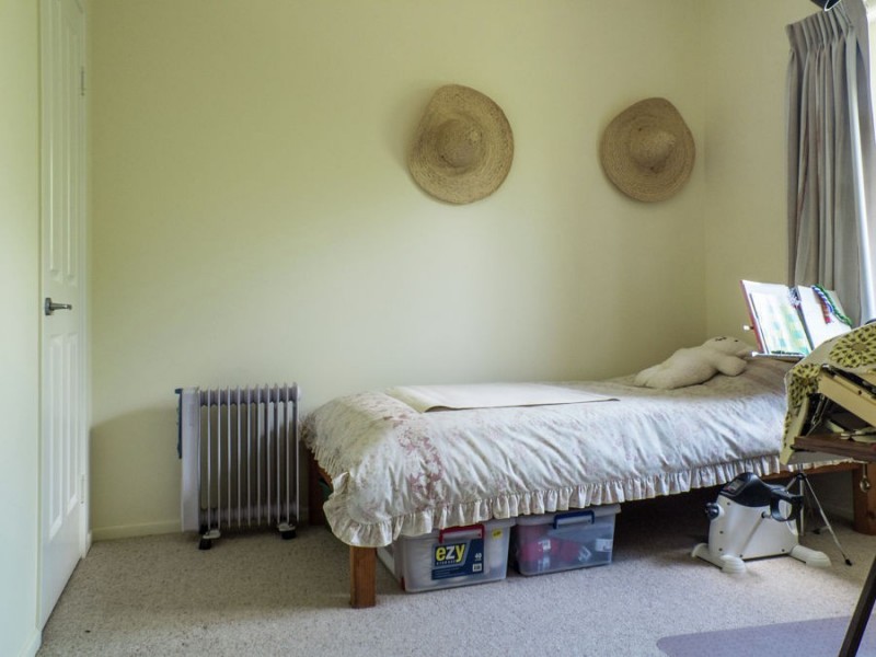 42 Gibsons Road, Burnett Heads QLD 4670