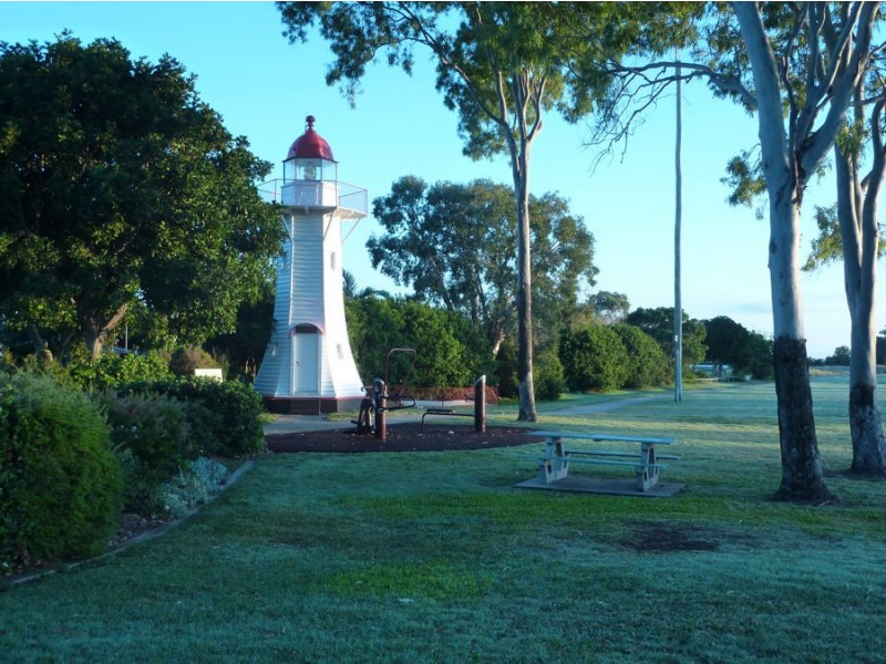 6 Hunter Street, Burnett Heads QLD 4670