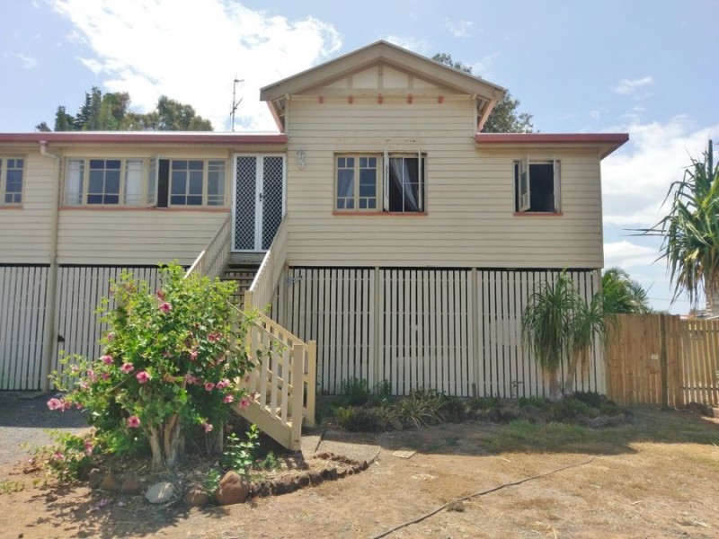 35 Doctor Street, Burnett Heads QLD 4670