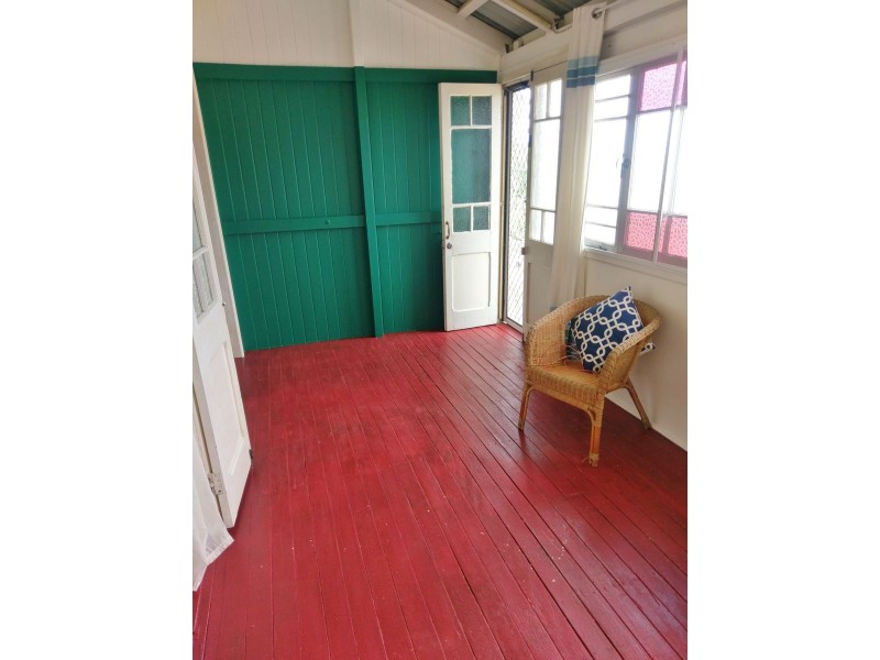 35 Doctor Street, Burnett Heads QLD 4670