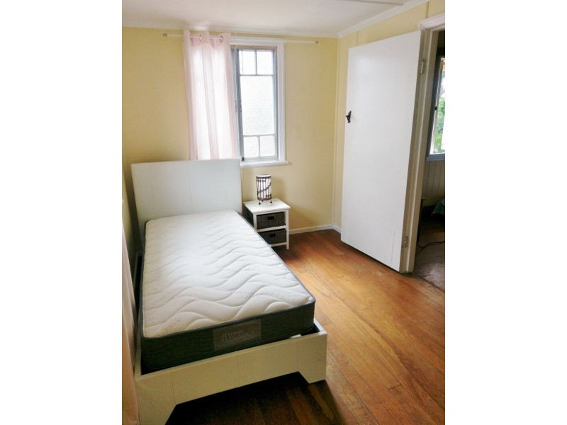 35 Doctor Street, Burnett Heads QLD 4670