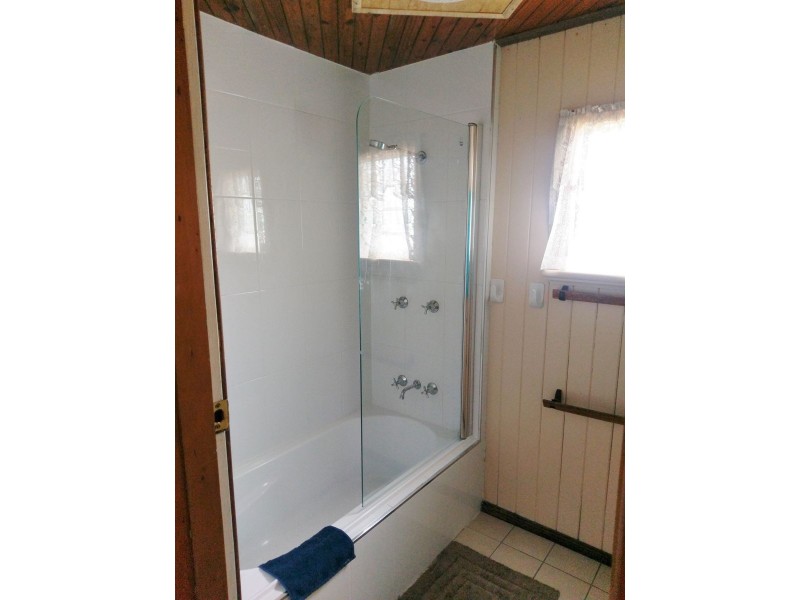 35 Doctor Street, Burnett Heads QLD 4670