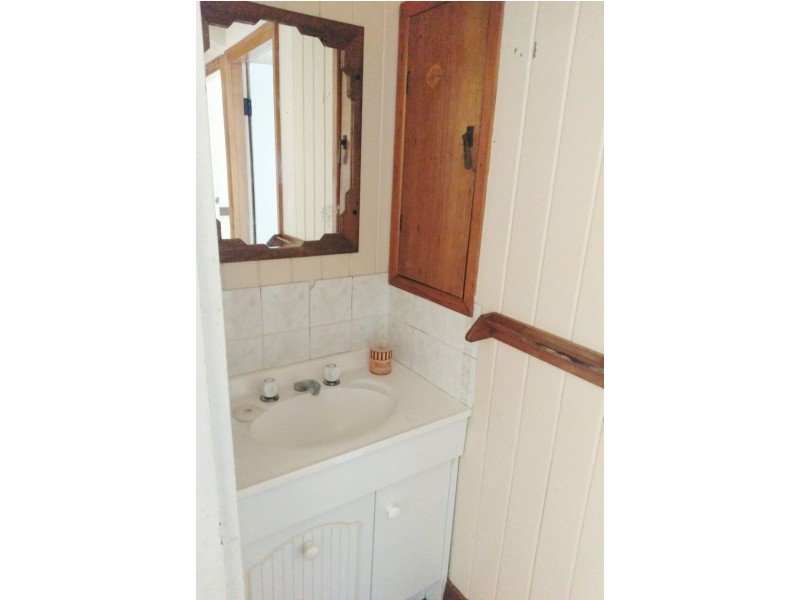 35 Doctor Street, Burnett Heads QLD 4670