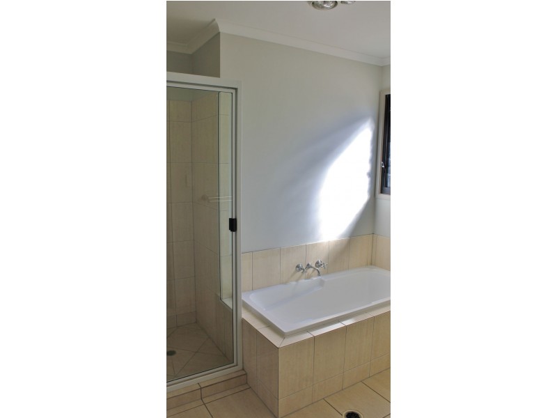 6 Baldry Street, Burnett Heads QLD 4670