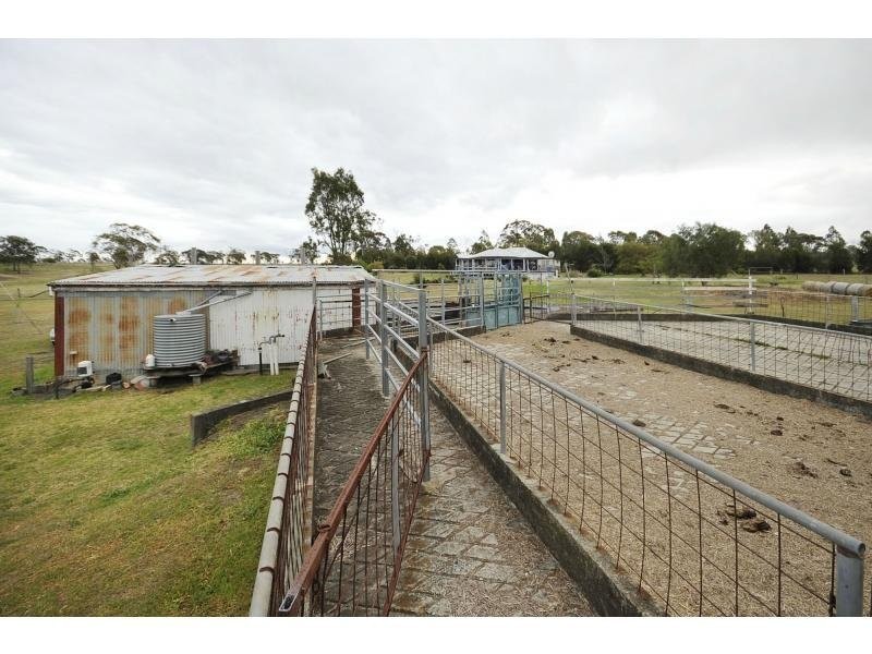 136 Dixon Lane, Greenmount East QLD 4359