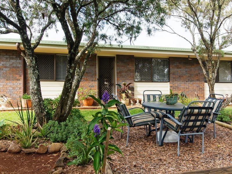 8/1 Whichello Street, Newtown QLD 4350