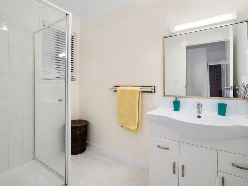 8/1 Whichello Street, Newtown QLD 4350