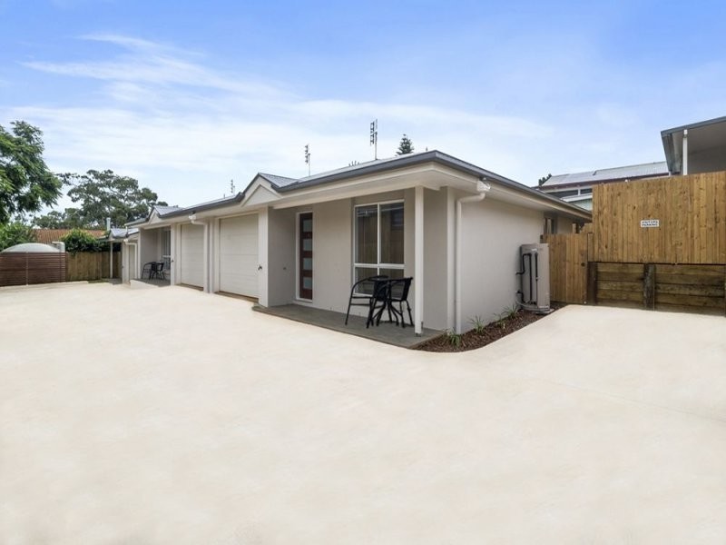 2/278 West Street, Kearneys Spring QLD 4350