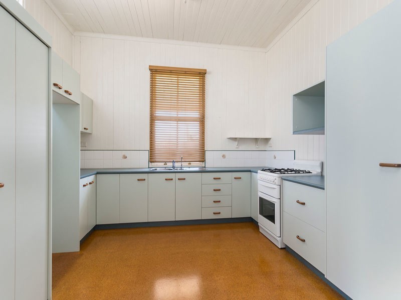 106 Bridge Street, East Toowoomba QLD 4350