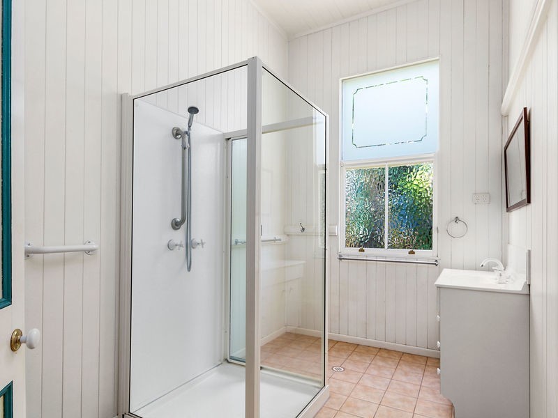 106 Bridge Street, East Toowoomba QLD 4350