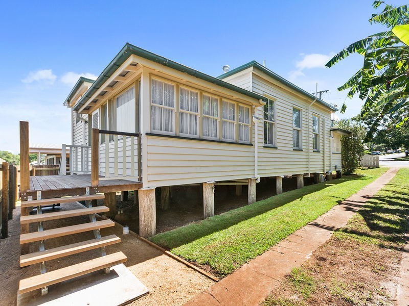 106 Bridge Street, East Toowoomba QLD 4350