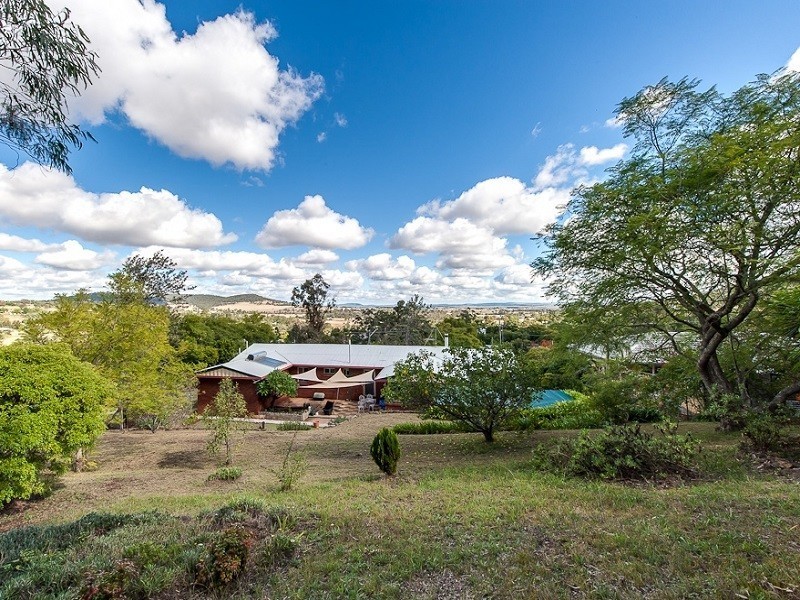 9 Darling Street, Drayton QLD 4350