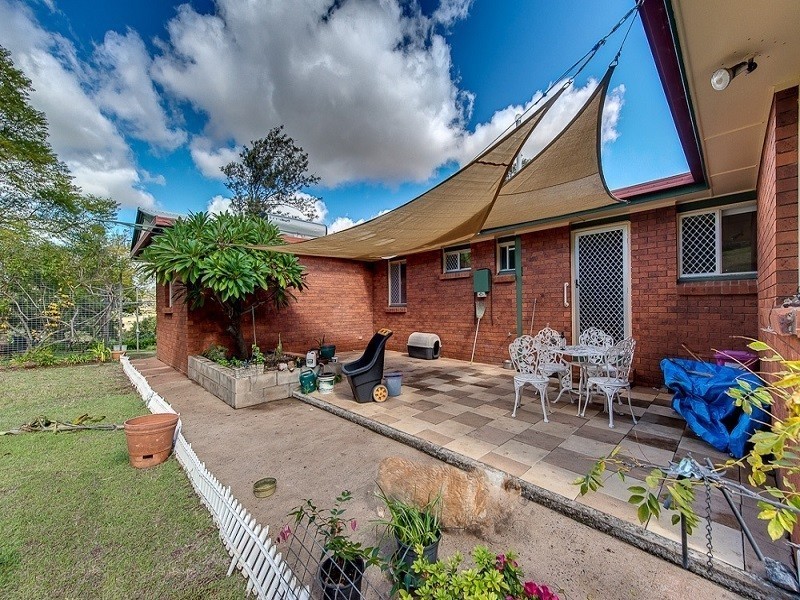 9 Darling Street, Drayton QLD 4350