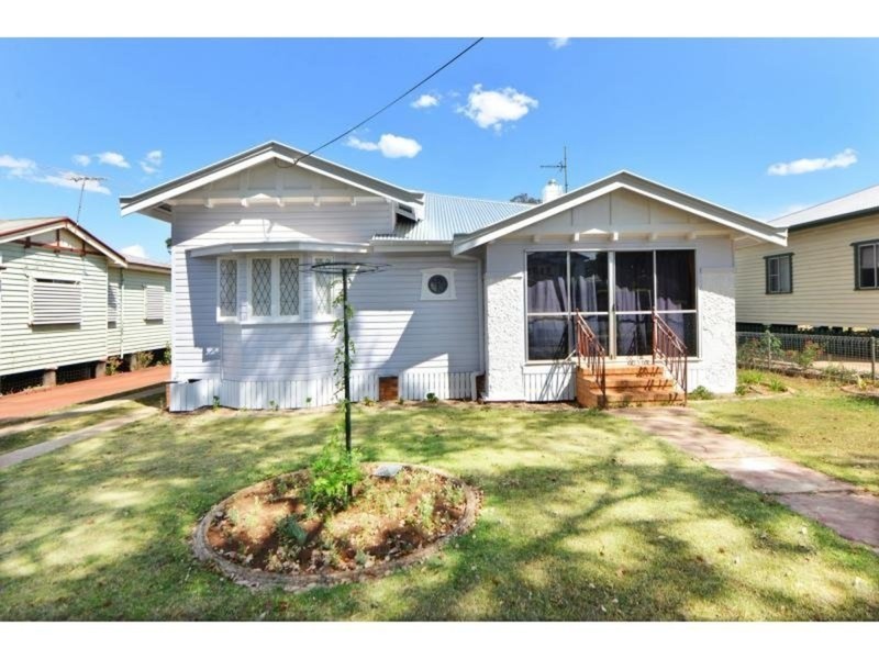 30A Anzac Avenue, Newtown QLD 4350