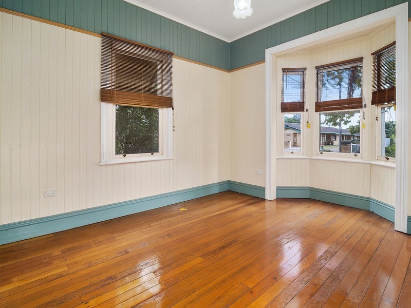 204 Campbell Street, Newtown QLD 4350