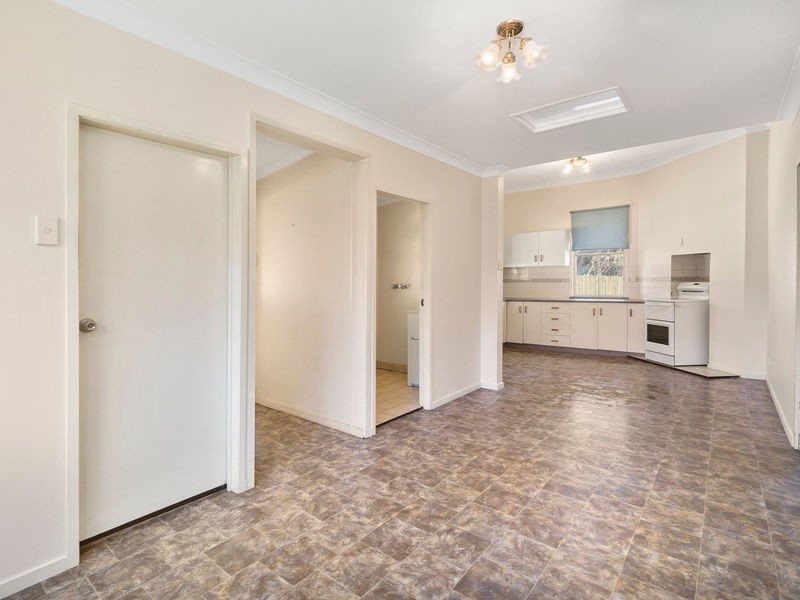 102 James Street, South Toowoomba QLD 4350