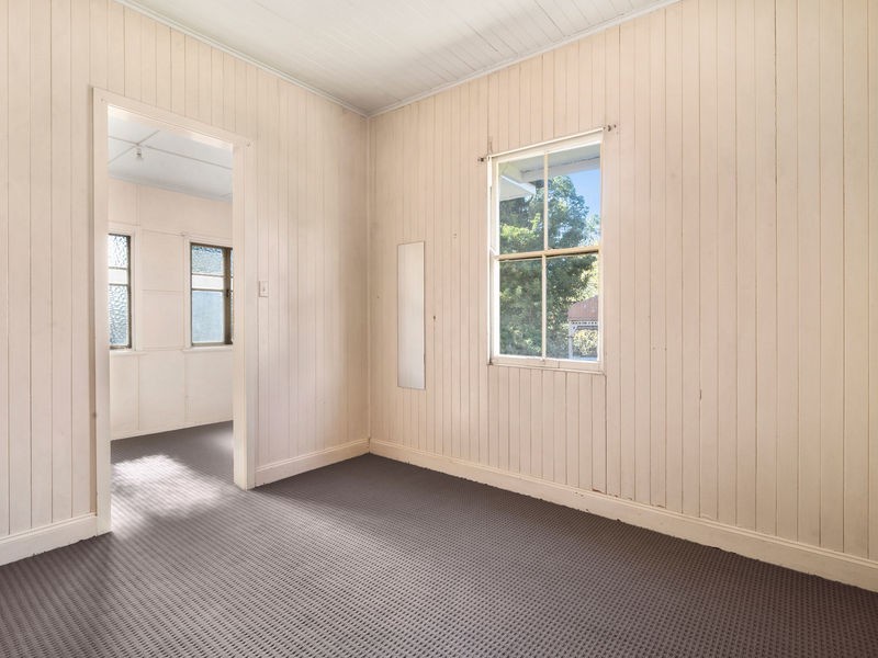 102 James Street, South Toowoomba QLD 4350