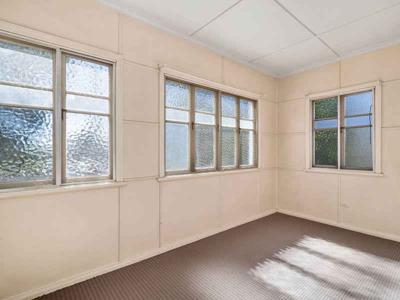 102 James Street, South Toowoomba QLD 4350