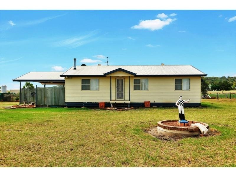10 Kingsthorpe-Silverleigh Road, Kingsthorpe QLD 4400