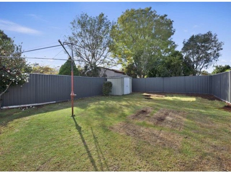 2 Bothwell Street, Newtown QLD 4350