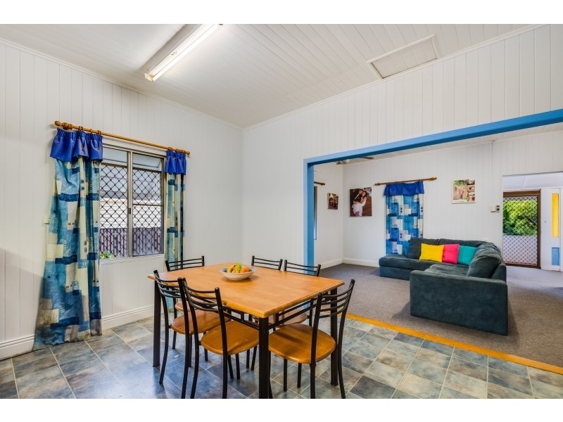 10 Cumming Street, North Toowoomba QLD 4350