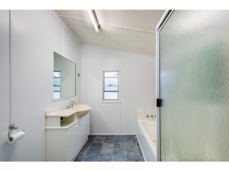 10 Cumming Street, North Toowoomba QLD 4350