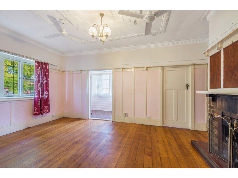 717 Ruthven Street, South Toowoomba QLD 4350