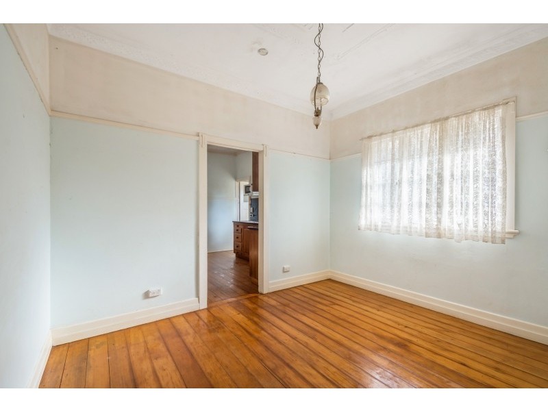 717 Ruthven Street, South Toowoomba QLD 4350