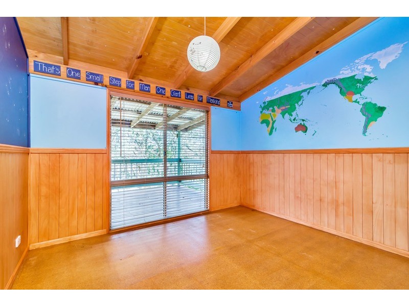 2 Lydia Place, Top Camp QLD 4350