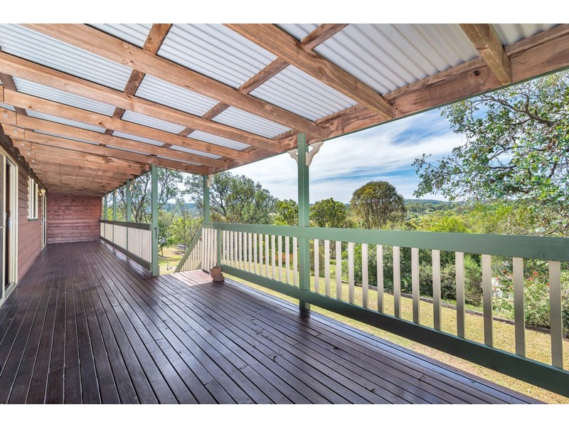 2 Lydia Place, Top Camp QLD 4350