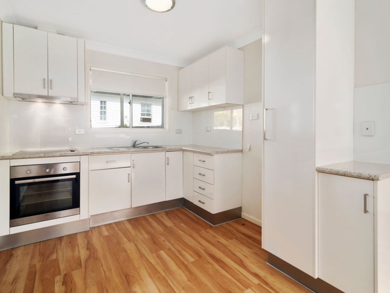 1/22 Whichello Street, Newtown QLD 4350