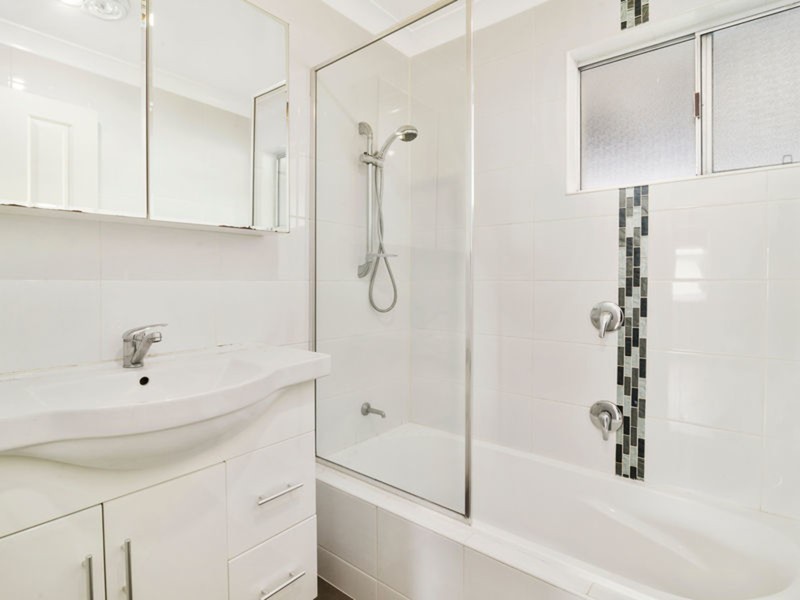 1/22 Whichello Street, Newtown QLD 4350