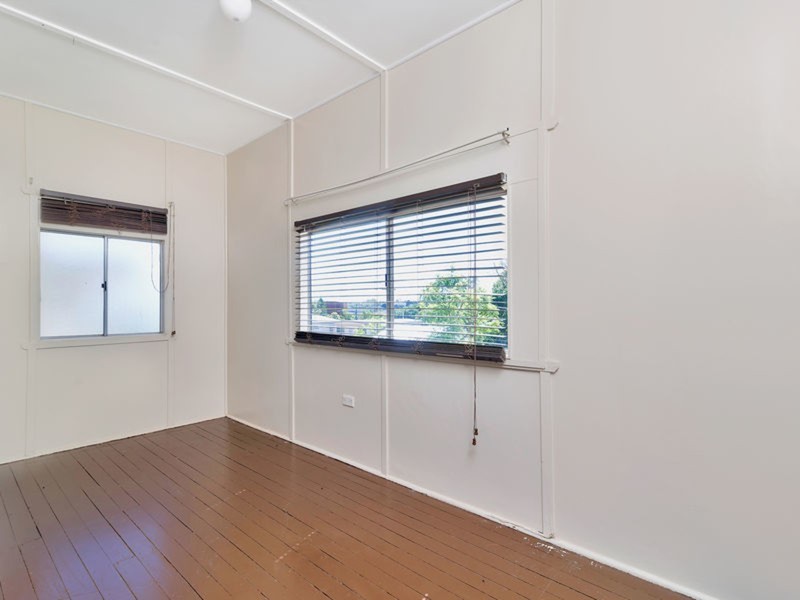 81 Vanity Street, Rockville QLD 4350