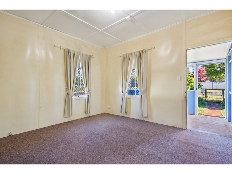 215 South Street, South Toowoomba QLD 4350