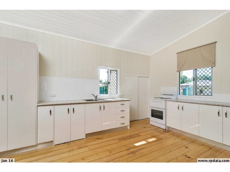 16 Bothwell Street, Newtown QLD 4350