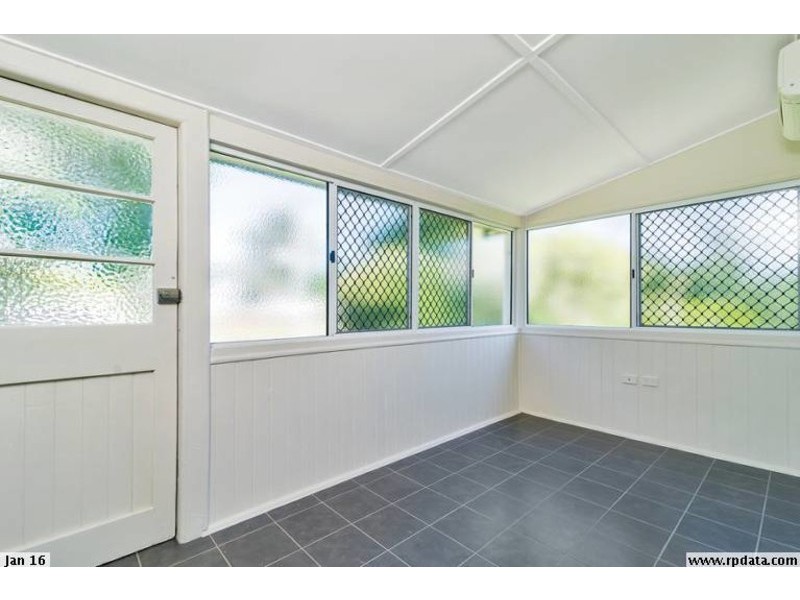 16 Bothwell Street, Newtown QLD 4350