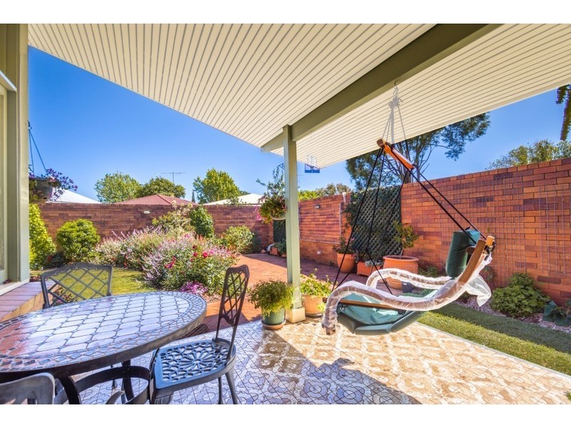 33 Anzac Avenue, Newtown QLD 4350