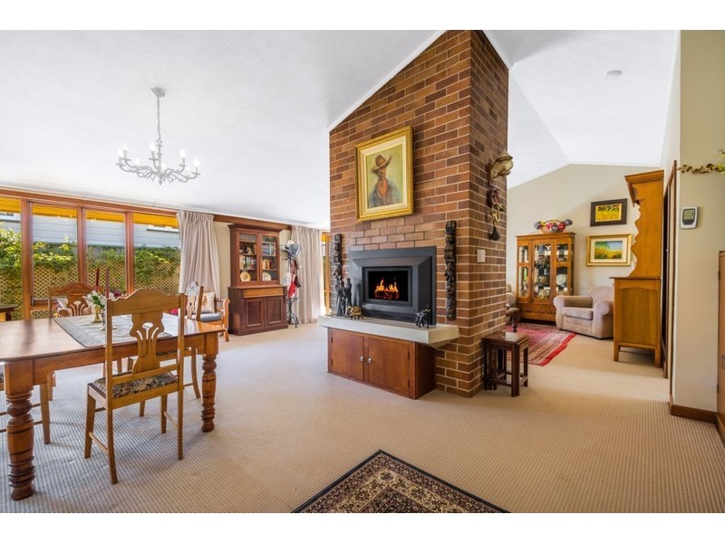 33 Anzac Avenue, Newtown QLD 4350