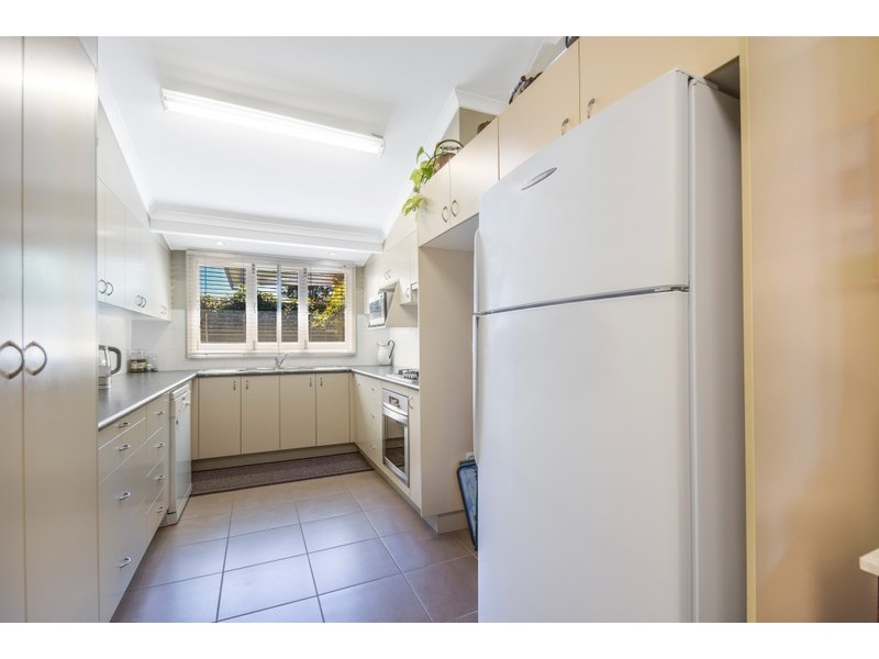 33 Anzac Avenue, Newtown QLD 4350