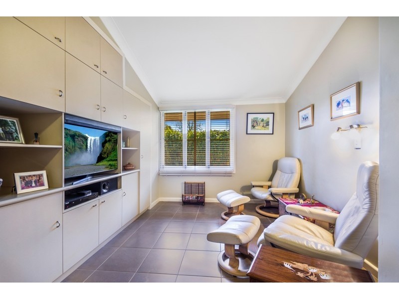 33 Anzac Avenue, Newtown QLD 4350