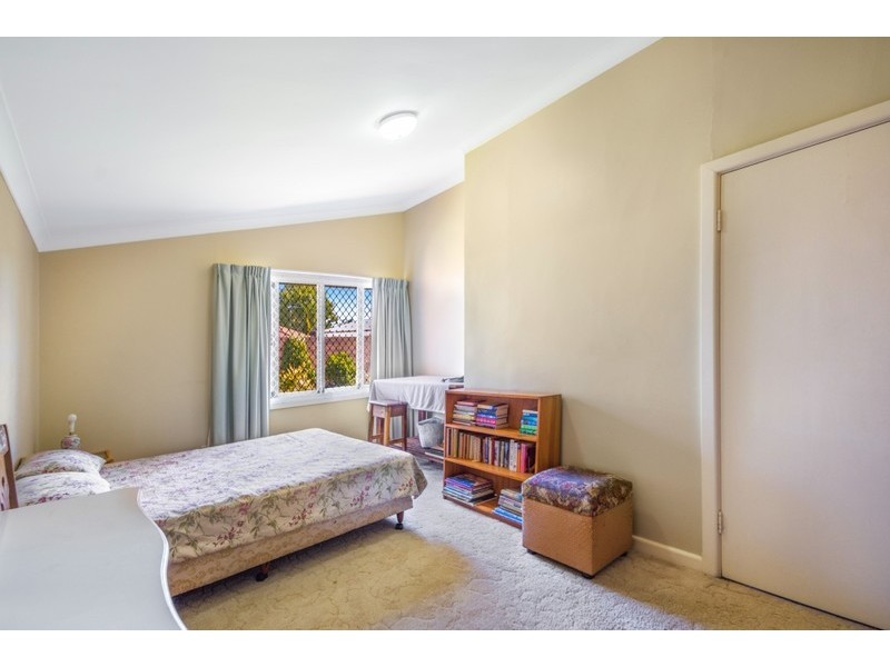 33 Anzac Avenue, Newtown QLD 4350