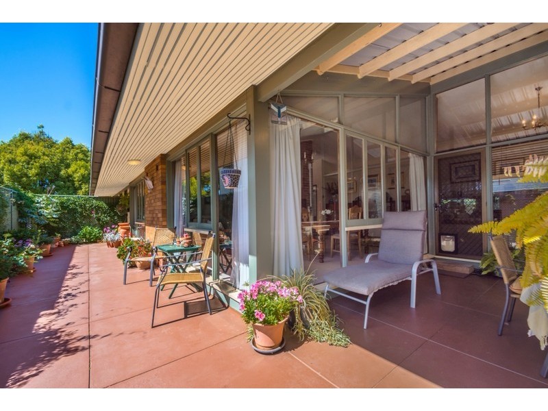 33 Anzac Avenue, Newtown QLD 4350