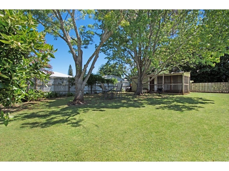 208 Campbell Street, Newtown QLD 4350
