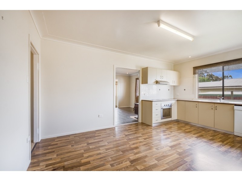 34 Hillside Street, Newtown QLD 4350