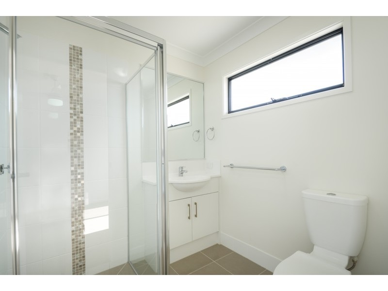 1/10 Carlin Street, Glenvale QLD 4350