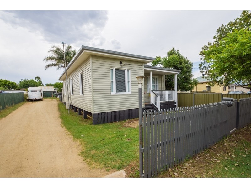 21 McDowall Street, Newtown QLD 4350