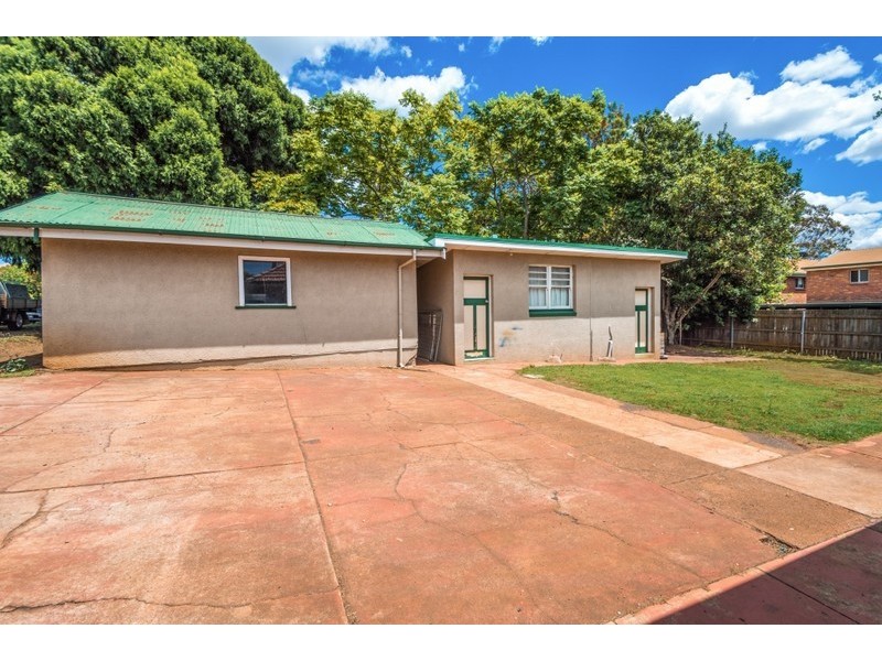 179 West Street, Newtown QLD 4350
