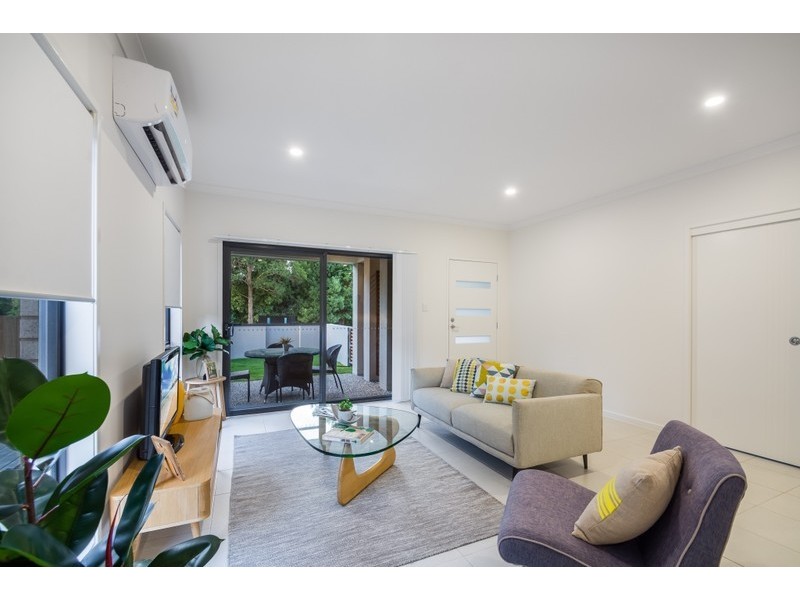 1/32A Wombyra Street, Newtown QLD 4350