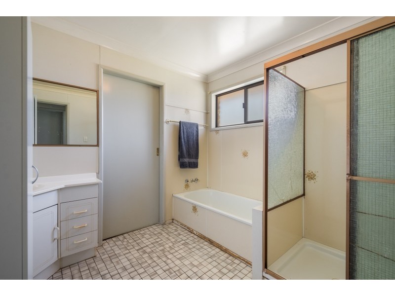 97 Vale Road, Glencoe QLD 4352