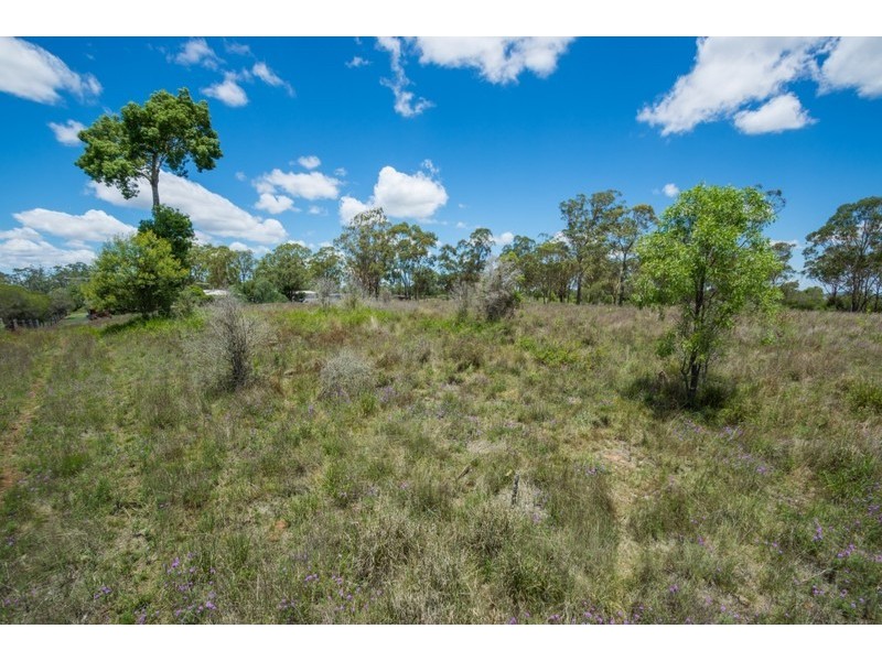 97 Vale Road, Glencoe QLD 4352